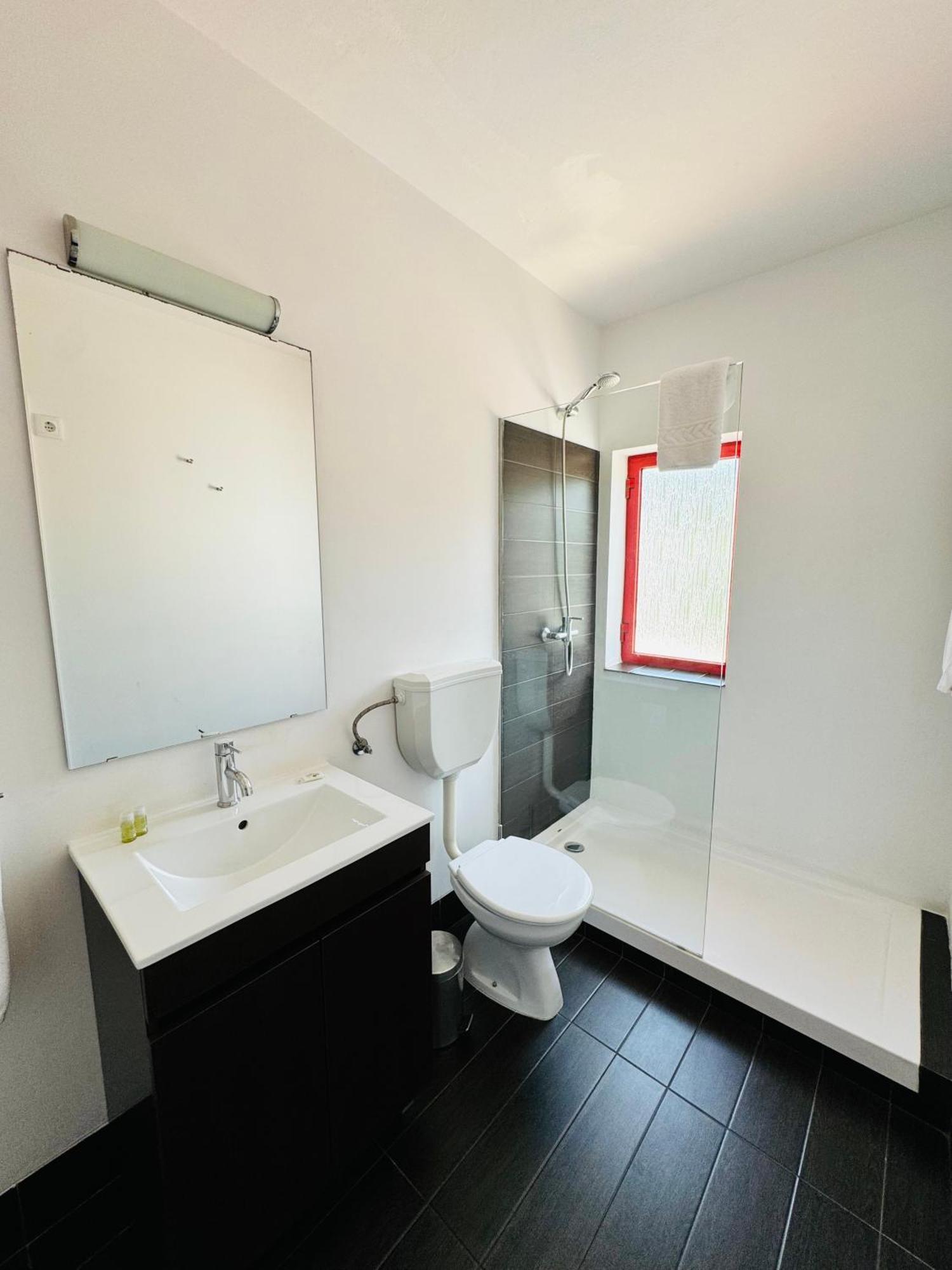 Nature & Beach Guest Rooms, Aldeamento Turistico Do Camarido Cristelo  ห้อง รูปภาพ